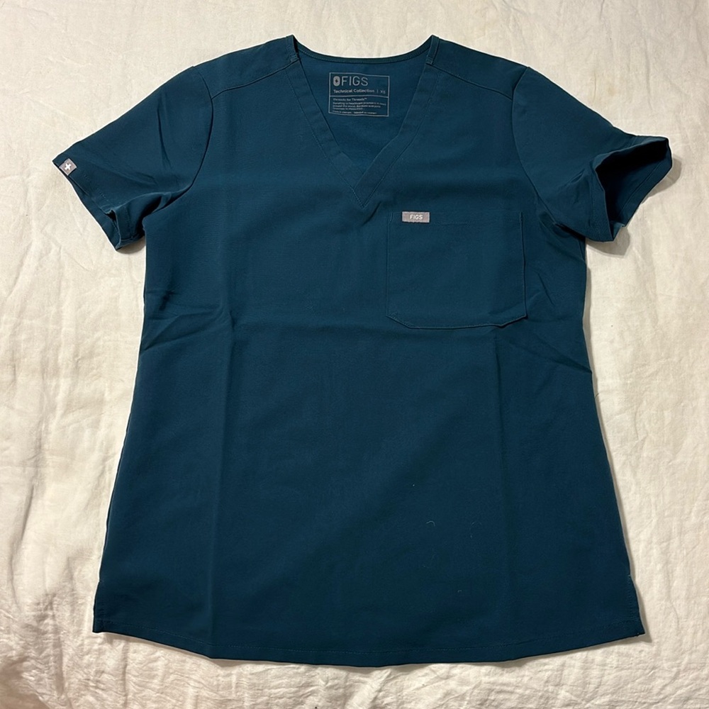 Figs Catarina scrub top